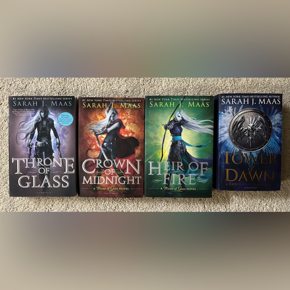 Throne of glass, crown of midnight, heir of fire, tower of dawn Sarah j mass